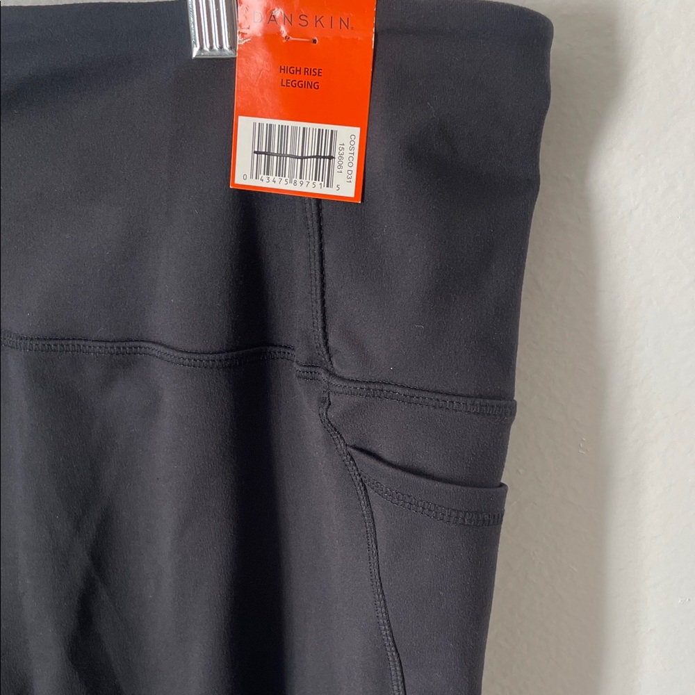 Danskin Women's Ultra High Legging Tight with Pockets XXL. Black Salt / Z7 - Picture 3 of 8